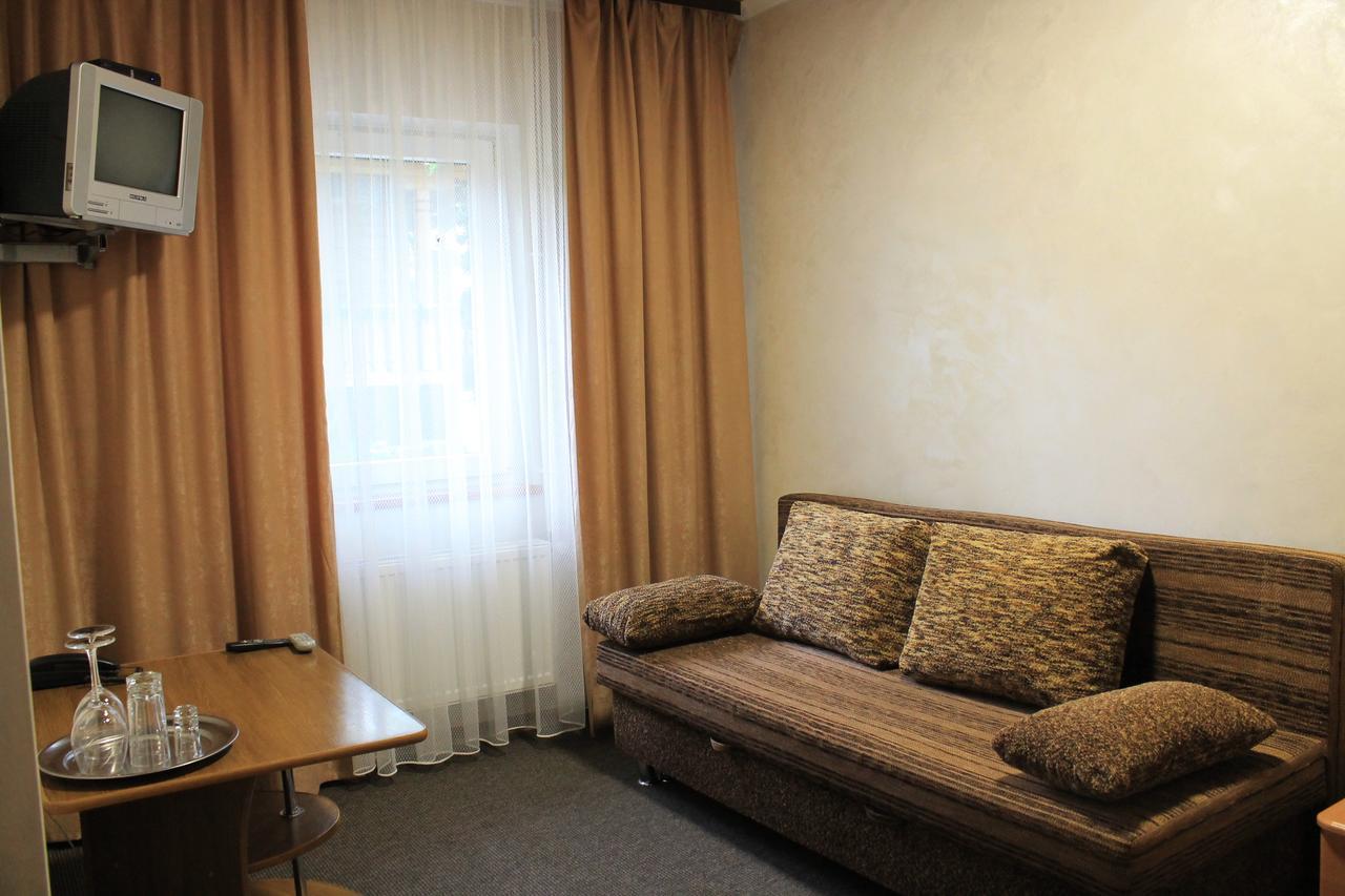 Dikii Med Hotel Geletintsy Buitenkant foto