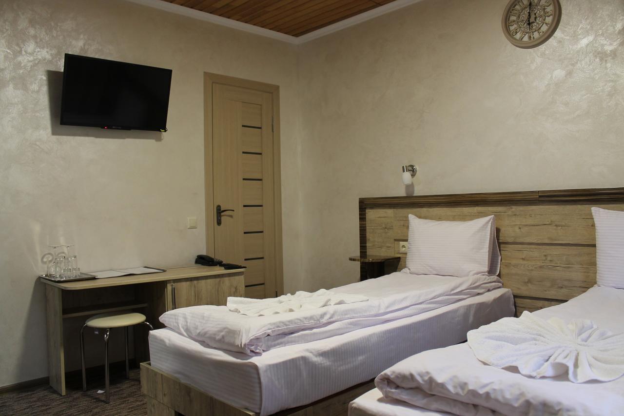 Dikii Med Hotel Geletintsy Buitenkant foto