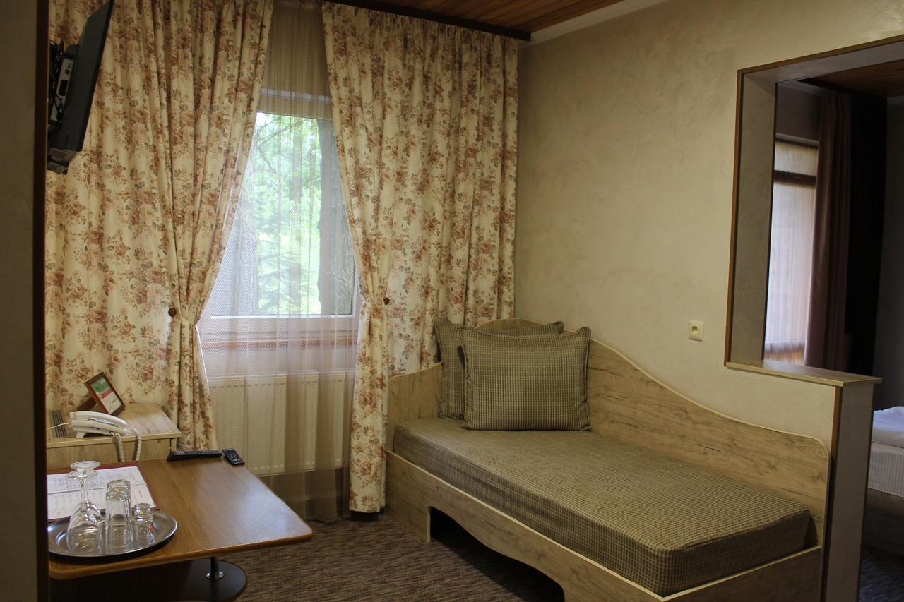 Dikii Med Hotel Geletintsy Buitenkant foto